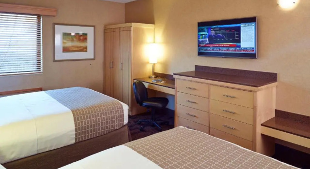 Четырёхместный номер Standard LivINN Hotel Cincinnati North/ Sharonville