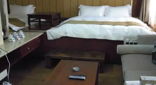 Eway Xintiandi Hotel - Kunming, Rezerwuj Hotel Hotele w Kunming z parkingiem, Parking