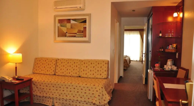 Полулюкс Sol Victoria Hotel SPA & Casino