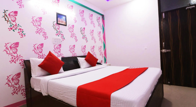 OYO 49535 P.K Residency, Забронировать Отель Нойда штат Уттар-Прадеш