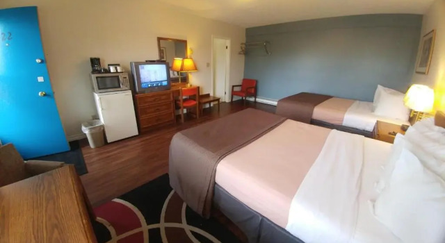 Четырёхместный номер Standard Northlander Motel