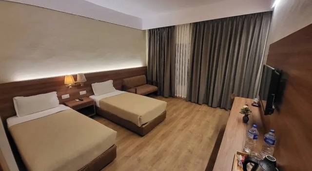 Двухместный номер Deluxe Hotel Lumbini Garden New Crystal