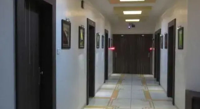 Hotel Planet, Prenota Hotel Kalol Gujarat