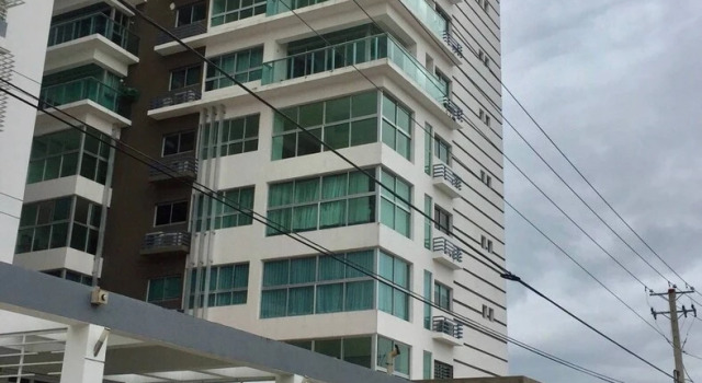 Eclectic 3 levels and 5 bedrooms penthouse