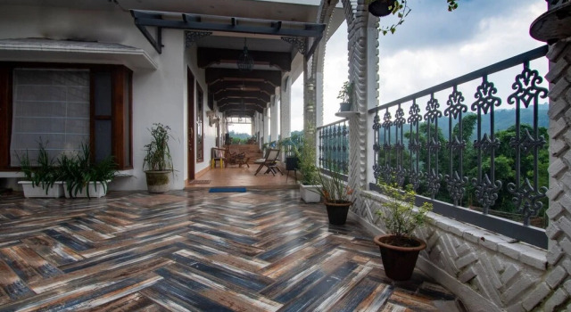 Rustic Art Deco Boutique Villa With Stunning Views by Wanderlust, Rezervovat Boutique Hotel Mussoorie Uttarakhand