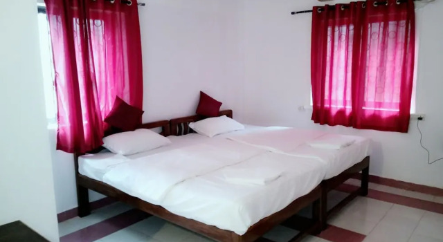 Braganza Guest House, Prenota Affittacamere Baga 