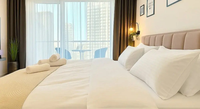 Полулюкс Queens Park Residence Apartments