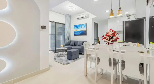Апартаменты Deluxe с 3 комнатами с балконом и с видом на город MASTERI Premier Residence
