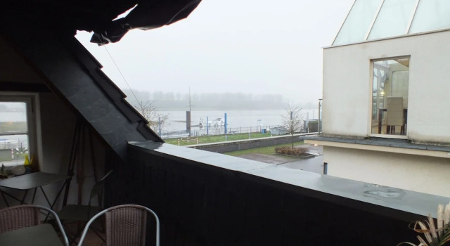 Коттедж с 2 комнатами с балконом и с видом на реку Rheinufer Lodge