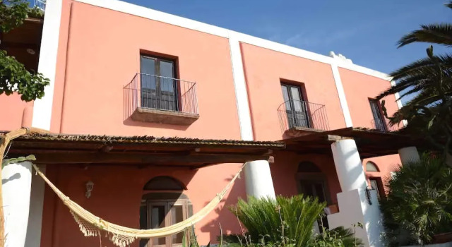 La Villa Rossa, Забронировать Вилла Виллы Санта-Марина-Салиной, Вилла