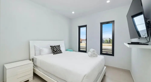 Brand New Modern Villa w 3BR 2 5BA Privatepool