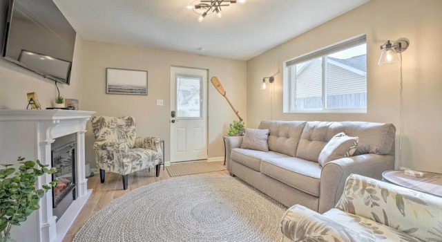 Коттедж Waterfront Syracuse Home w/ Patio & Fire Pit!