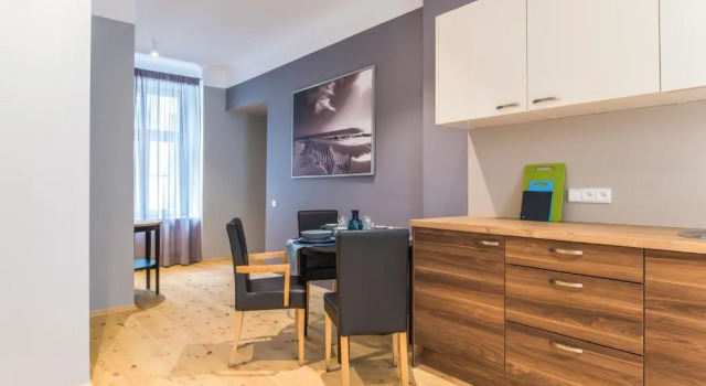Апартаменты Deluxe Colonel Suites & Apartments