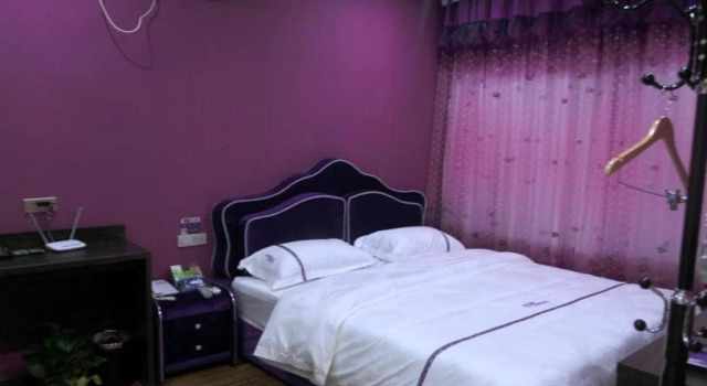 G Chu Hotel Jingzhou South Jianghan Road Branch, Prenota Hotel Jingzhou Hubei