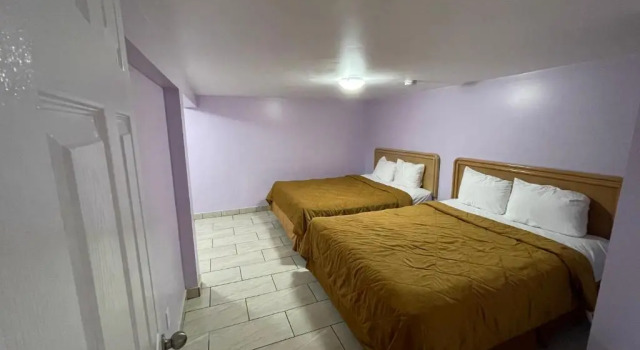 Niagara Holiday Apartment, Buchen Sie Ferienwohnung Hotels in New York State mit Pool, Schwimmbad