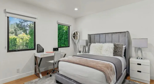 Casa Leona - Modern Masterpiece Behind Private Gates w/ Pool & Chef's Kitchen