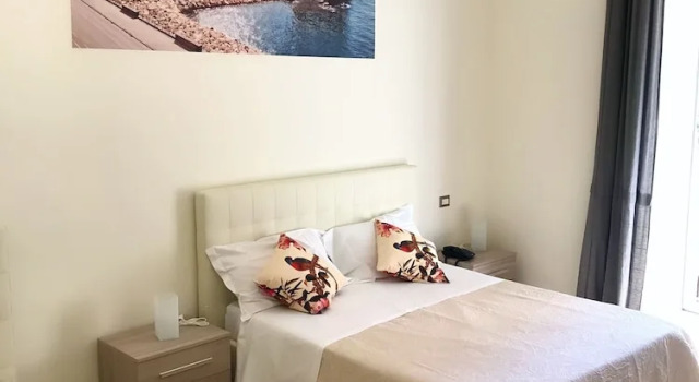 Standard Dreier Zimmer mit Balkon Speranzella 86