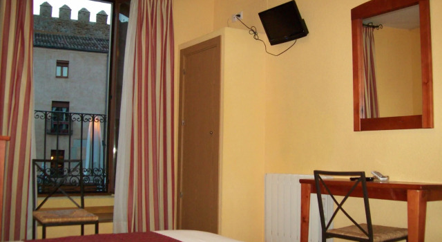 Hostal Restaurante Puerta del Alcázar