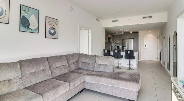 Steps to Dtwn Doral Park: Modern Group Retreat, Забронировать Апартаменты/квартира Апартаменты Дорел, рядом с Federal Reserve Bank of Atlanta, Апартаменты/квартира