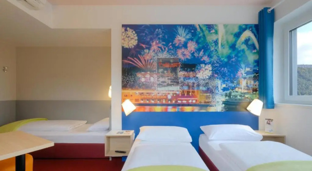 Трёхместный номер Standard B&B Hotel Heidelberg