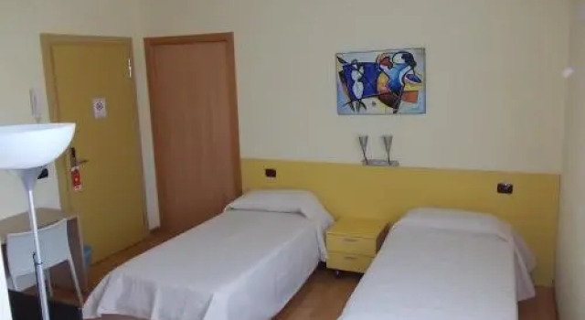 Happy Residence, Book Hotel Ponte dell'Olio 