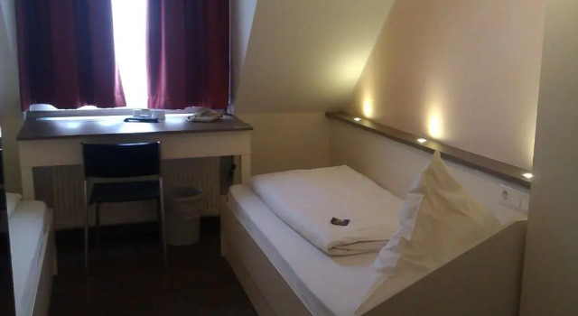 Двухместный номер Standard Hotel Central eGbR
