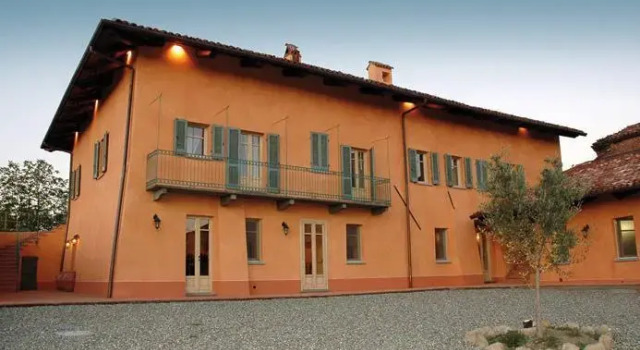 Agriturismo Al Monte, Book Hotel Verrua Savoia Piedmont