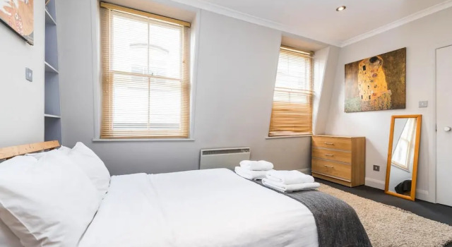 1 Bed Flat in St Paul's the Very Centre of London!, Забронировать Отель Лондонский Сити Лондон, рядом с Роупел-стрит