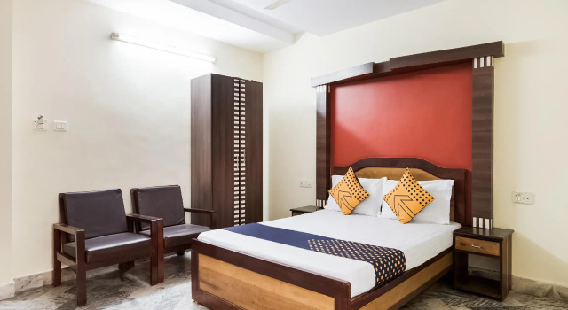 SPOT ON 63792 Vaasthu Inn, Boek Hotel Alipur Andhra Pradesh