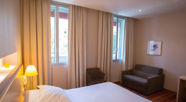 Camping les Sables, Rezervasyon Kamp Alanı Rhône-Alps kamp ve glamping, Kamp Alanı