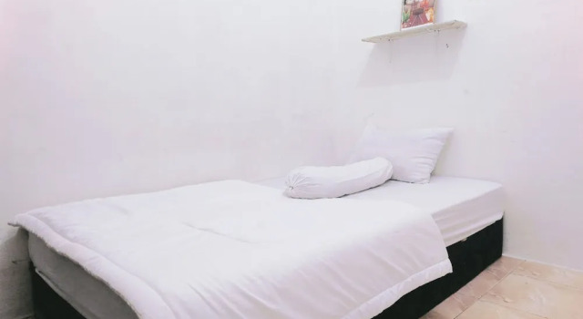 Номер Standard Kost Griya Hikari by Ecommerceloka
