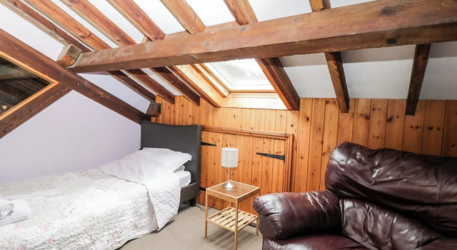 The Barn, Book Hotel Sutton Benger Wiltshire