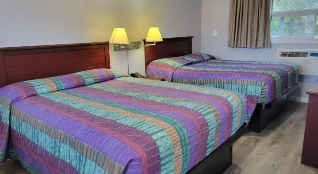 Четырёхместный люкс Cobourg Inn