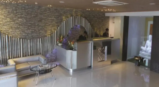 Airport City Hotel