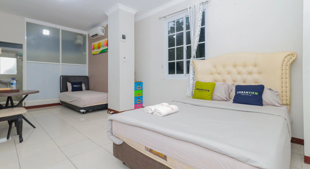 Urbanview Hotel Sofie Syariah Sidoarjo