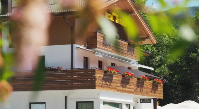 Трёхместный номер Standard B&B Hotel Sonneck