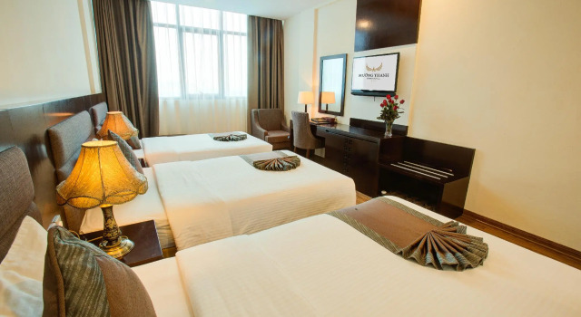 Трёхместный номер Deluxe Muong Thanh Vinh Hotel