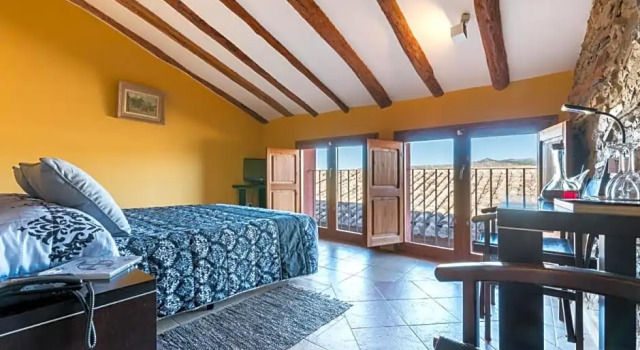 Номер Standard Hotel Cal Llop