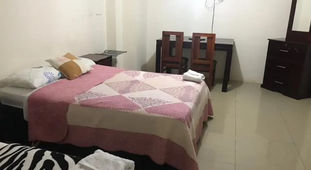 Hotel Toledo, Book Hotel Hoteller i El Oro med parkering, Parkering