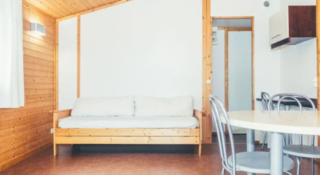 Wooden Chalet on the Edge of Lac de Miel, Book Chalet Beynat Correze