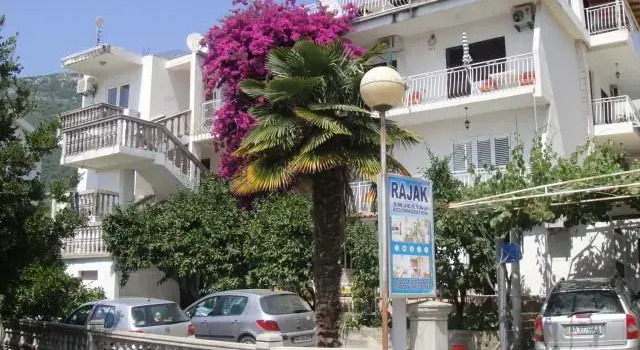 Apartments Rajak