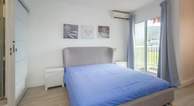 Montreuil - joli T2 refait à neuf centre-ville de Saint-Denis
