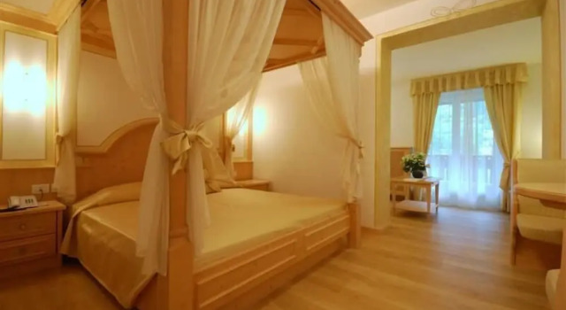 Полулюкс Hotel Bellaria
