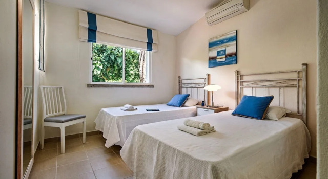 4 Beds, Golf Views, Optional Pool Heating, Book Villa Quarteira Sotavento