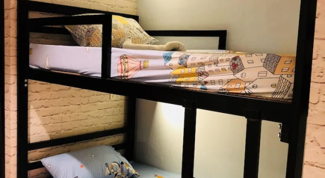 Четырёхместный номер Standard WJ Hostel