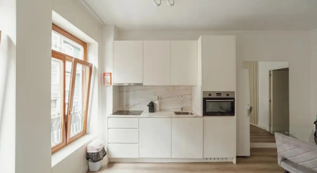 Коттедж Downtown Comfort Apartment by Vacationy