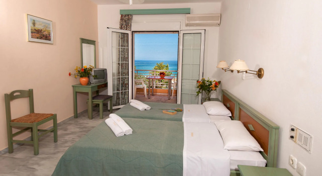 Sunrise Studios & Apartments