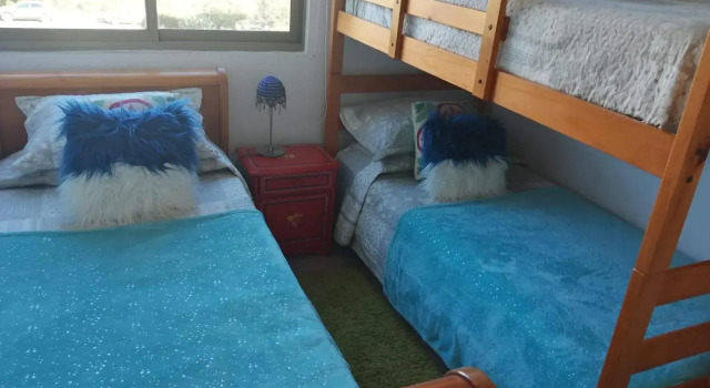 Departamento 4 dormitorios con 2 estacionamientos, Book Hotel Hotels in Papudo with Parking, Parking