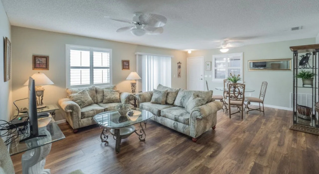 Hildalgo 489 by White Pelican VR, Rezerwuj Dom wakacyjny Hotele w The Villages z basenem, Basen