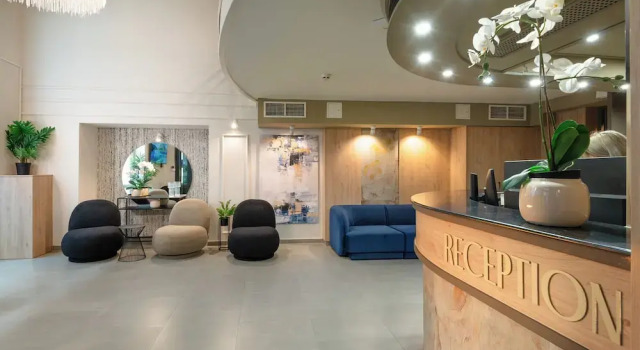 CHLOE Hotel Budapest, Забронировать Отель Бизнес-отели Будапешта, рядом с Станция метро Vorosmarty Square, 4* 5*